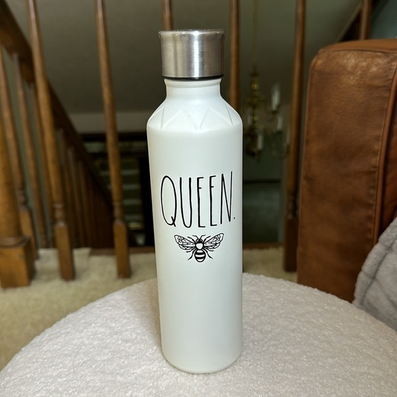 RAE DUNN QUEEN BEE METAL TUMBLER WATER COFFEE CANTEEN - Picture 2 of 7